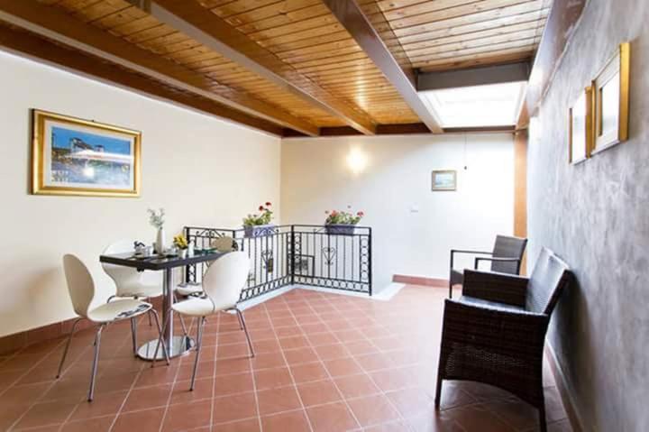 Liliana'S House Zoe Apartment Palermo Luaran gambar